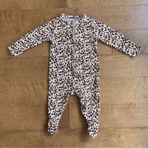 2/$10 OLD NAVY Baby girl leopard pyjamas 3-6m